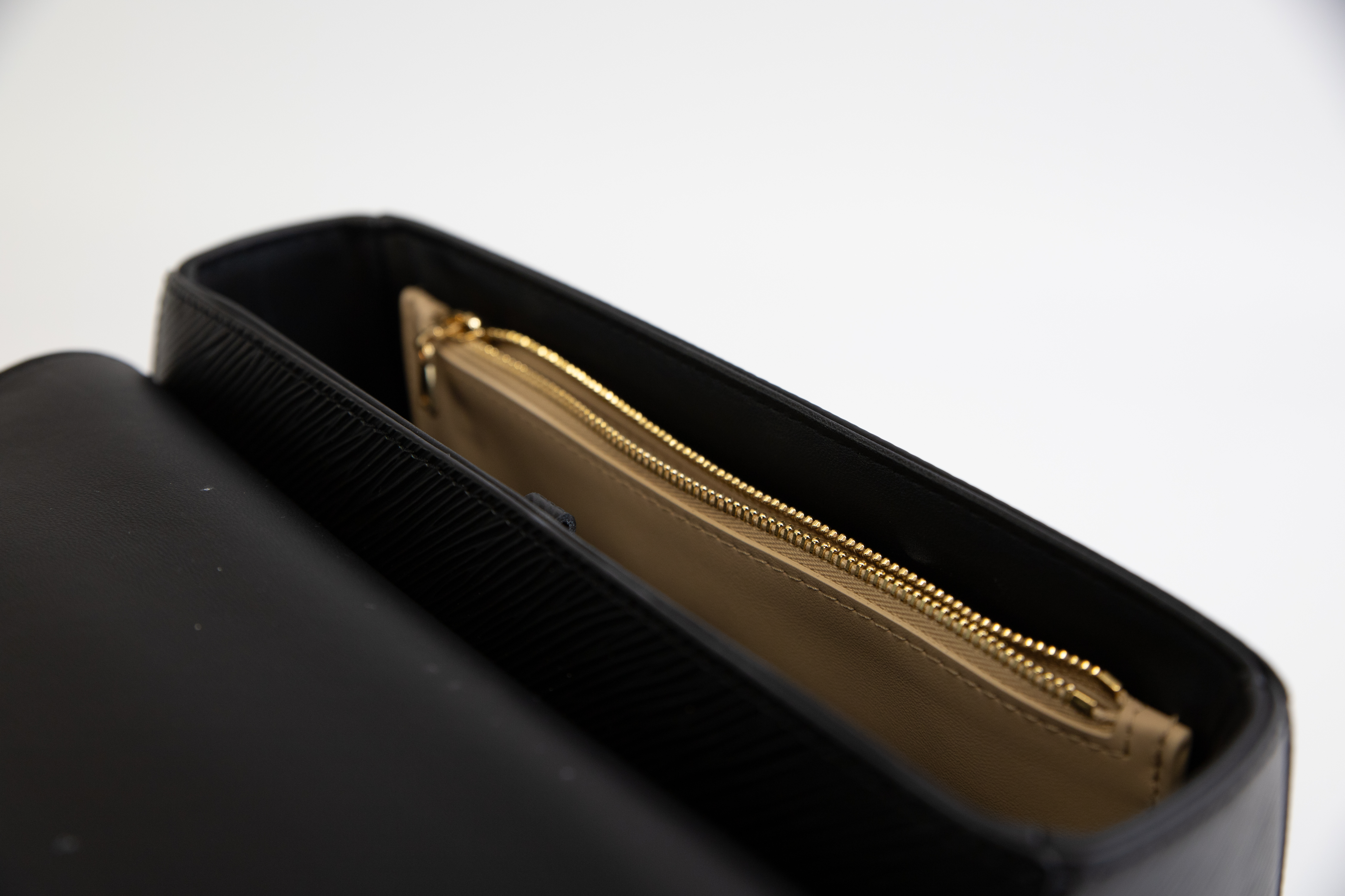 Louis Vuitton Twist MM