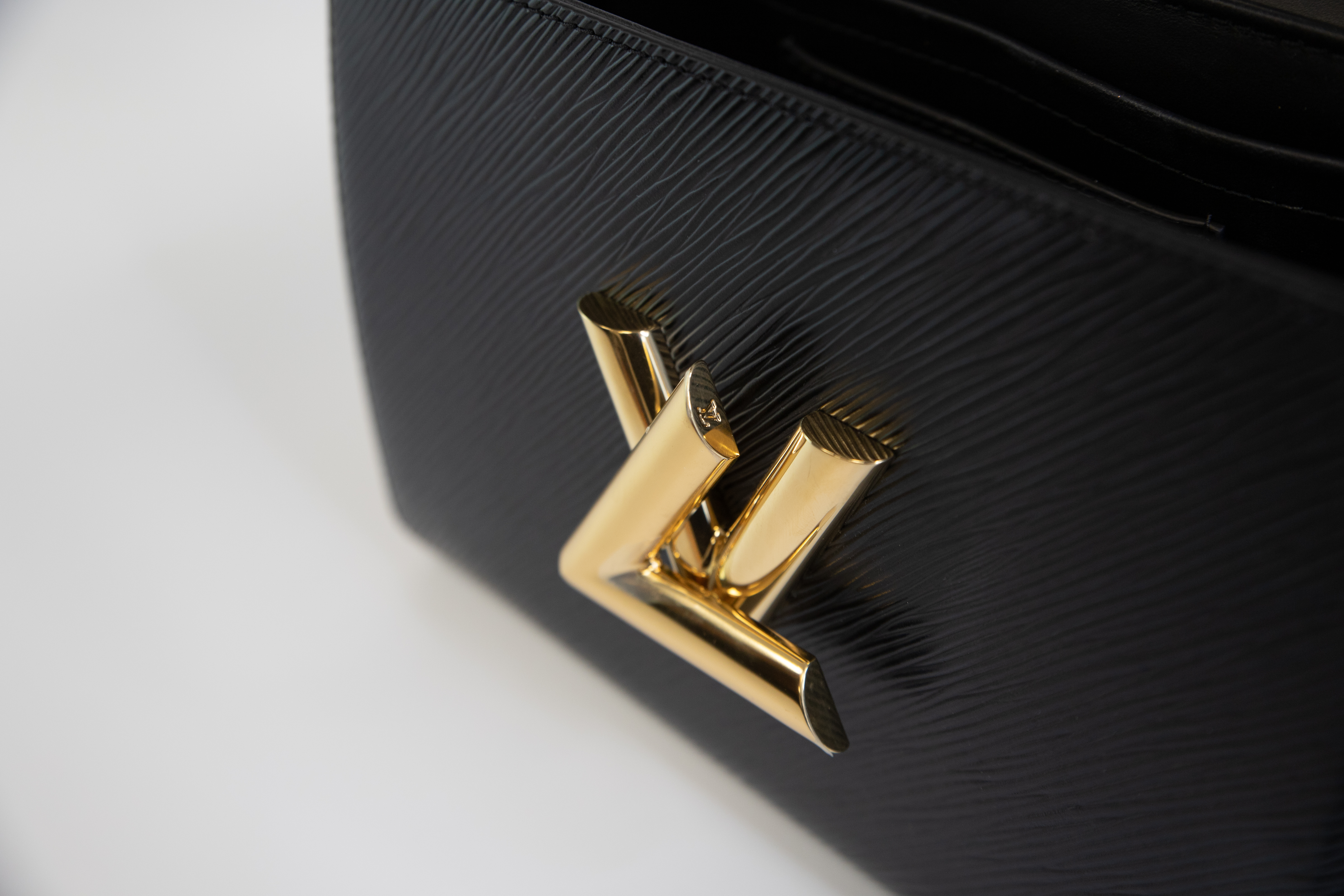 Louis Vuitton Twist MM